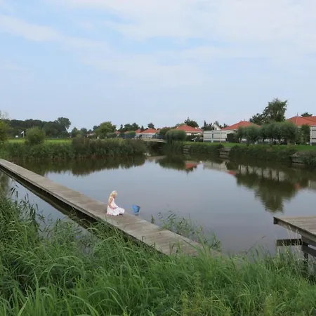 Medemblik Wellness 6 Villa *