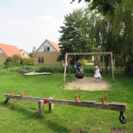 Villa Medemblik Wellness 6 *